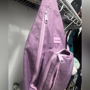 Vera Bradley sling bag